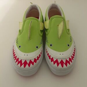 Vans Girls Slip On Sneaker Shark Green and Pink Little Kid Size 3‎ Skater Shoes